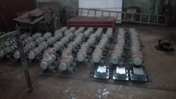 倉(cāng)壁振動(dòng)器