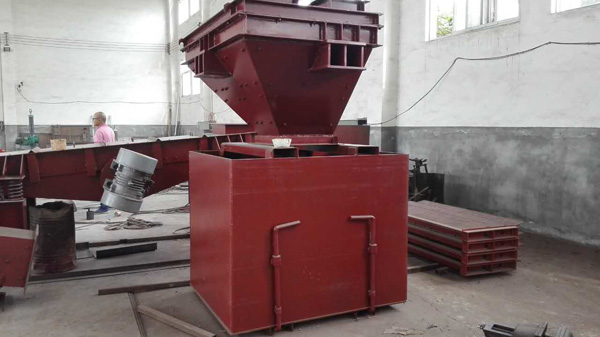 稱(chēng)量料斗+錯(cuò)位箱